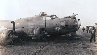 Illustration for article titled The Tale Of The B-17 "Blind Date" Crew